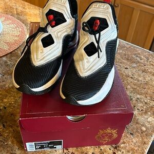 LeBron Soldier XIV size 8.5
